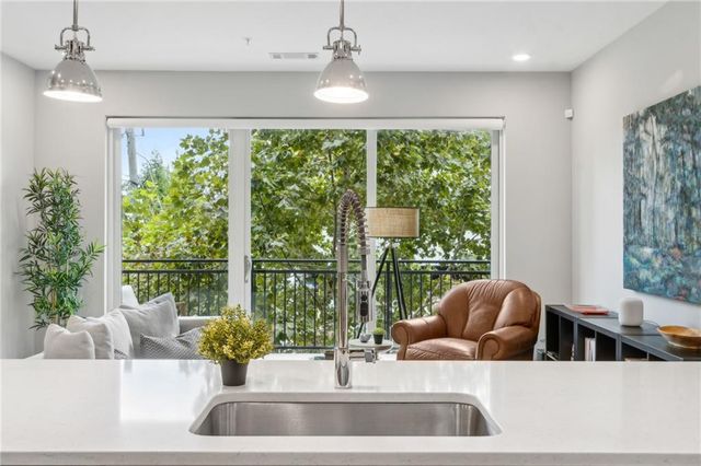 22 Airline Street NE 204, Atlanta, GA 30312