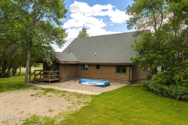 1045 U.S. 83, Washburn, ND 58577