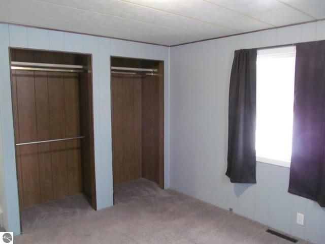 21024 Meceola Road, Paris, MI 49338