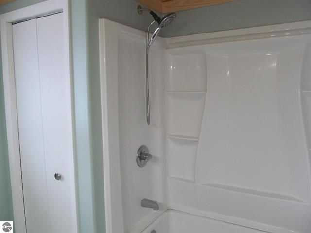 21024 Meceola Road, Paris, MI 49338