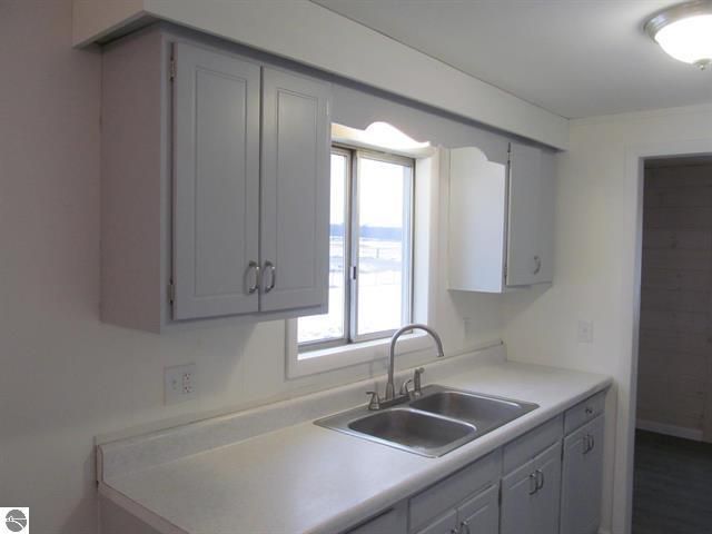 21024 Meceola Road, Paris, MI 49338