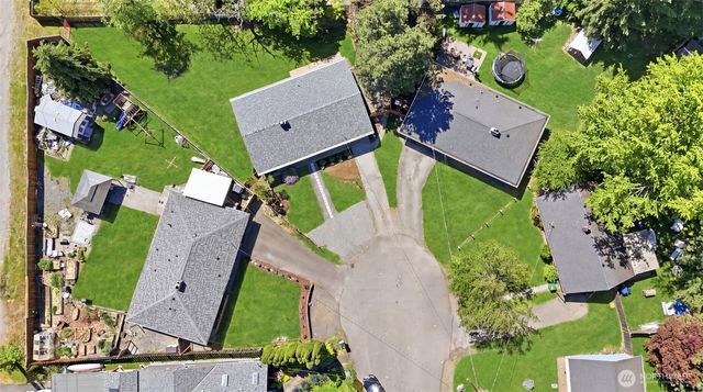 1615 N 196th Place, Edmonds, WA 98133