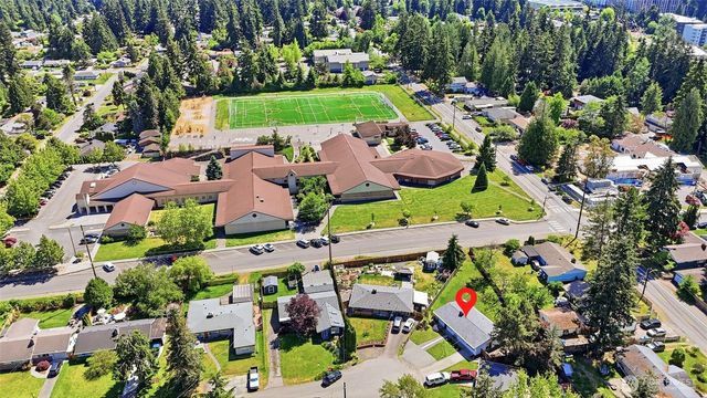 1615 N 196th Place, Edmonds, WA 98133