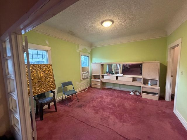 964 33rd St, Sacramento, CA 95816