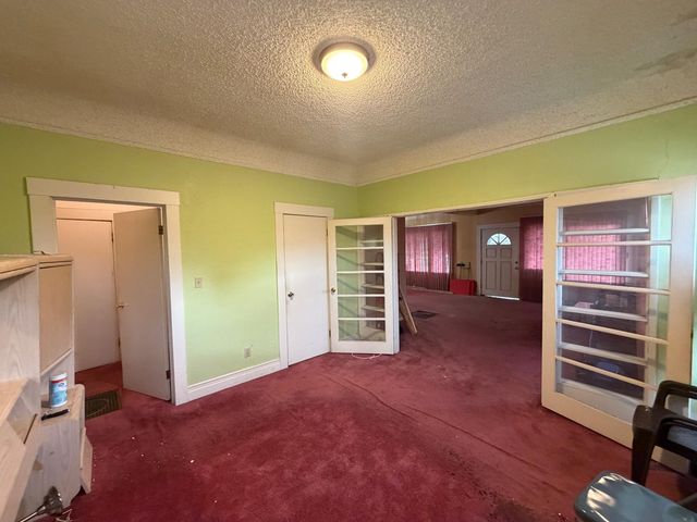 964 33rd St, Sacramento, CA 95816