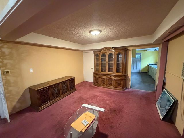 964 33rd St, Sacramento, CA 95816