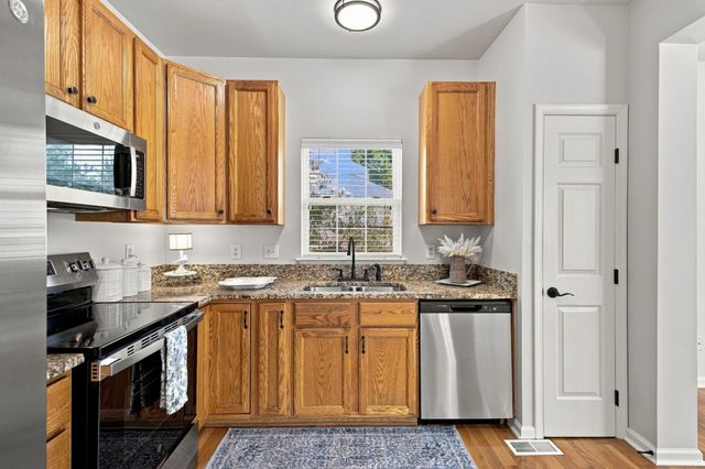 608 Huffine Manor Cir, Franklin, TN 37067