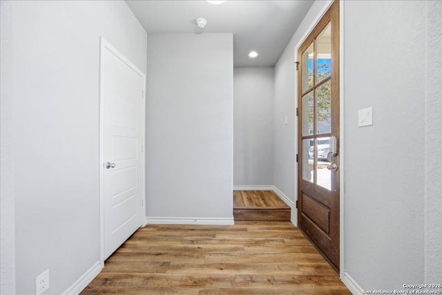 1608 Skyline, Canyon Lake, TX 78133