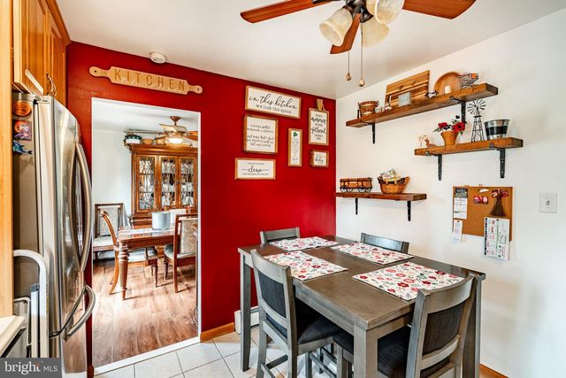 36 SUNSET RD, Royersford, PA 19468