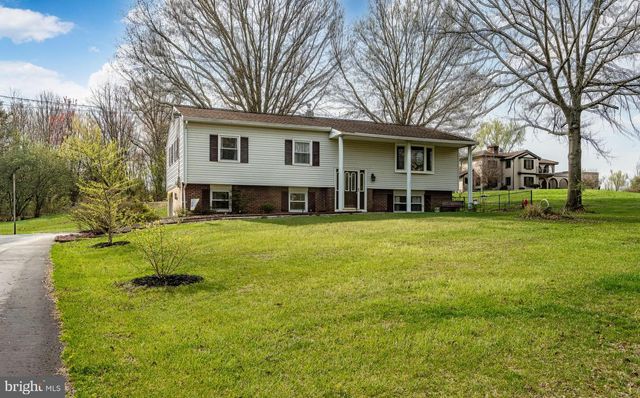 36 SUNSET RD, Royersford, PA 19468