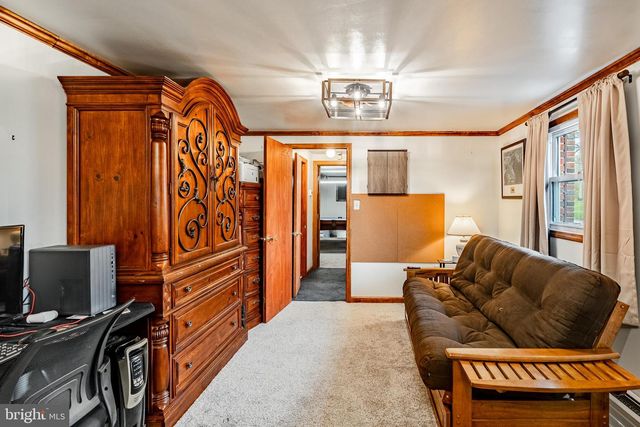 36 SUNSET RD, Royersford, PA 19468