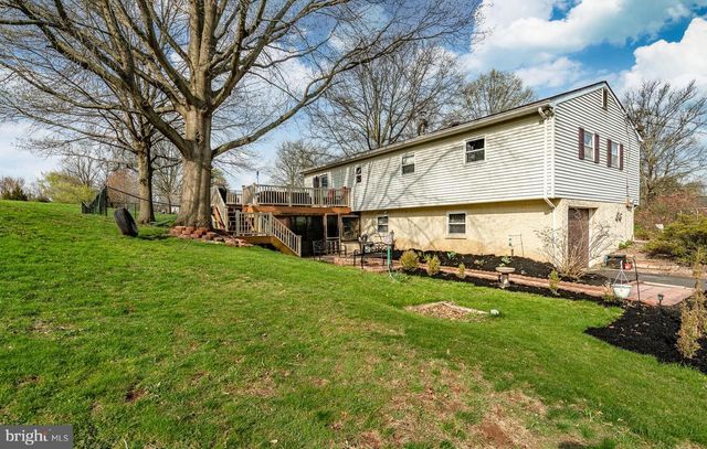 36 SUNSET RD, Royersford, PA 19468