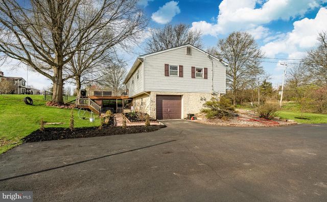 36 SUNSET RD, Royersford, PA 19468