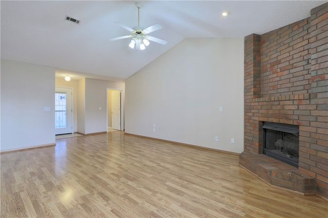 1325 N Genoa Avenue, Fayetteville, AR 72704