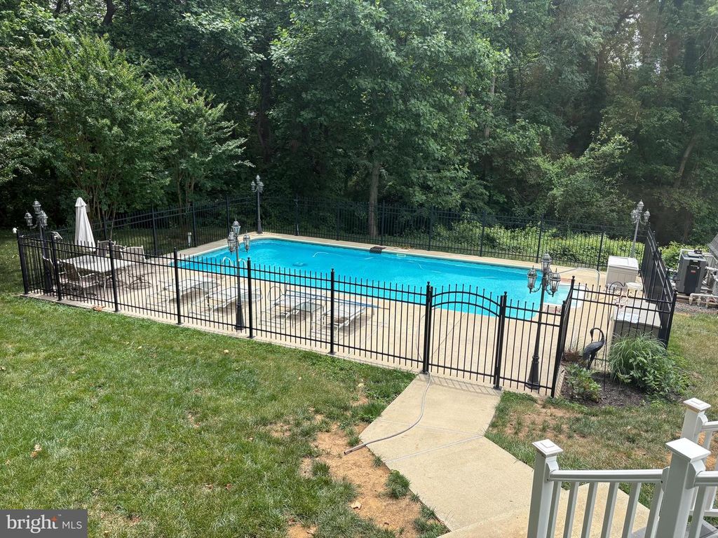 63 CHURCH RD, Arnold, MD 21012
