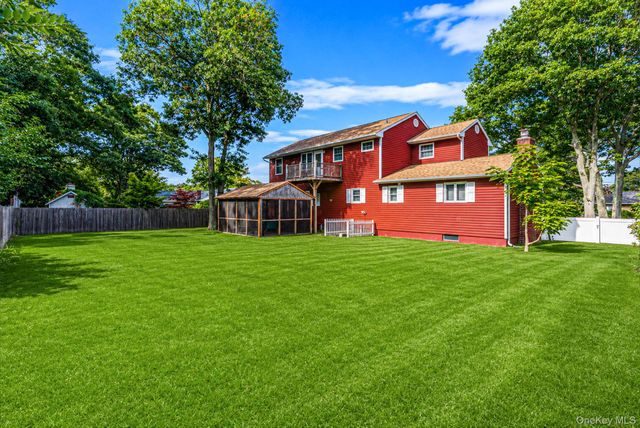 26 Wilstan Avenue, Patchogue, NY 11772