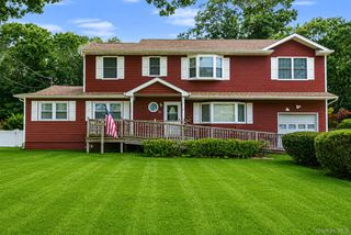 26 Wilstan Avenue, Patchogue, NY 11772