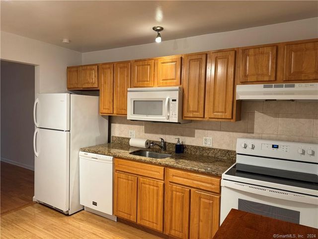 181 Melba Street APT 218, Milford, CT 06460
