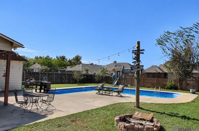 2013 Cypress Cove Ave, Zachary, LA 70791