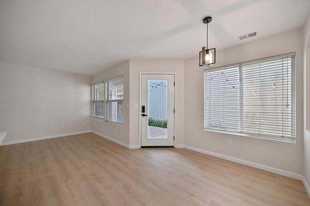 133 Brightstone Cir, Folsom, CA 95630