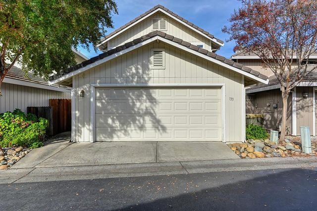 133 Brightstone Cir, Folsom, CA 95630