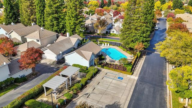 133 Brightstone Cir, Folsom, CA 95630