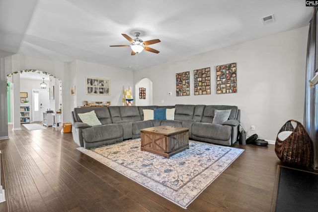 566 Esaw, Elgin, SC 29045