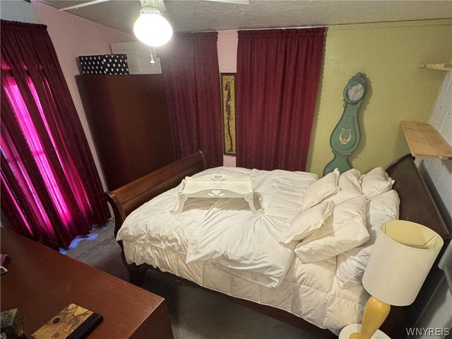 1052 Fernwood, Lockport Town, NY 14094