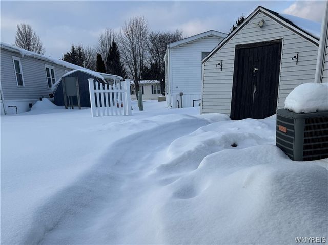 1052 Fernwood, Lockport Town, NY 14094