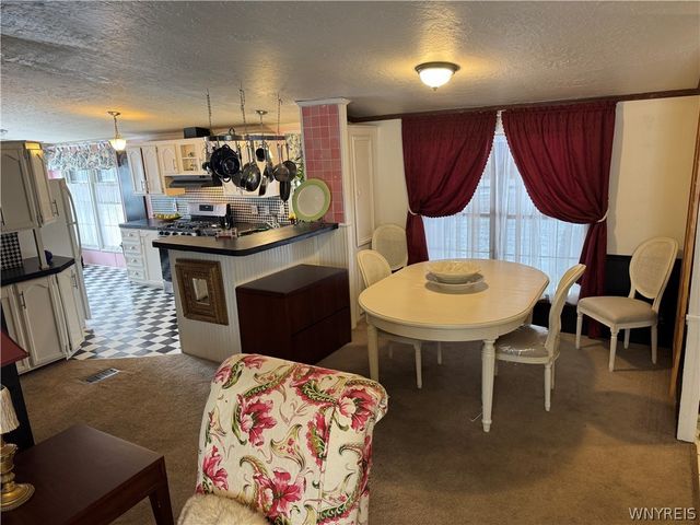 1052 Fernwood, Lockport Town, NY 14094