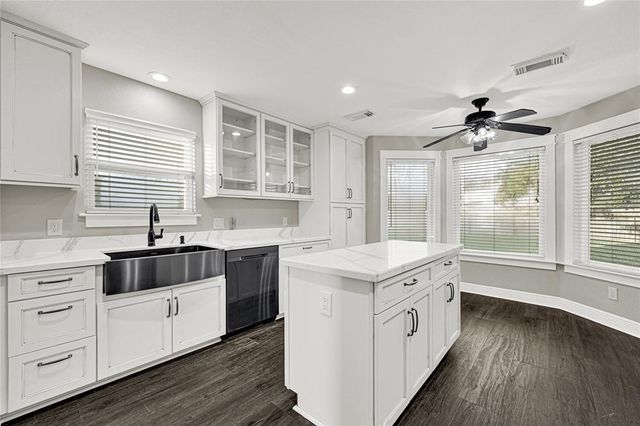 3001 Quill Meadow Drive, League City, TX 77573