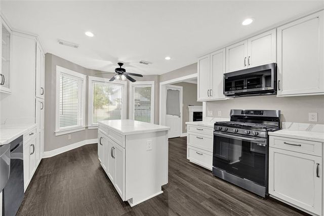 3001 Quill Meadow Drive, League City, TX 77573