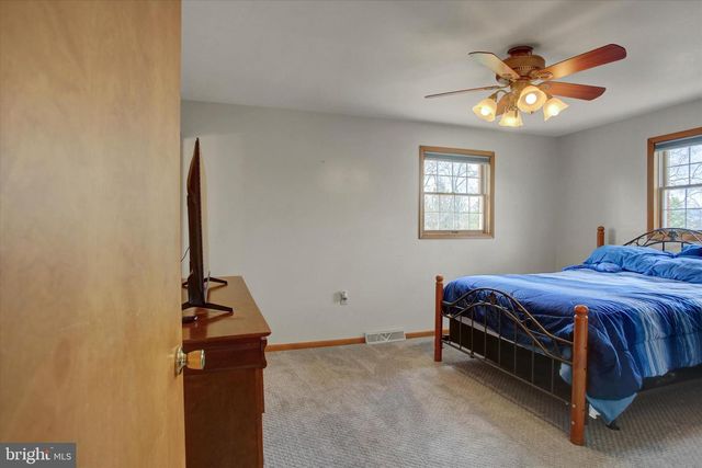 250 JADE DRIVE, Chambersburg, PA 17202