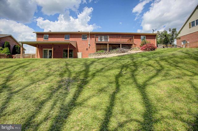250 JADE DRIVE, Chambersburg, PA 17202