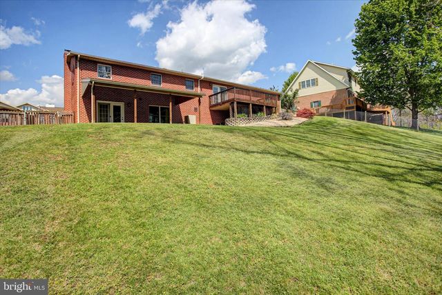 250 JADE DRIVE, Chambersburg, PA 17202