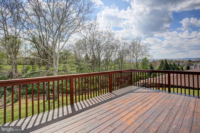 250 JADE DRIVE, Chambersburg, PA 17202
