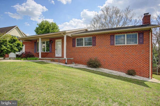 250 JADE DRIVE, Chambersburg, PA 17202