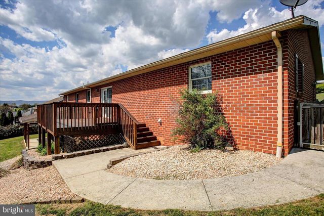 250 JADE DRIVE, Chambersburg, PA 17202