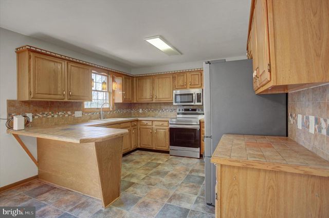 250 JADE DRIVE, Chambersburg, PA 17202