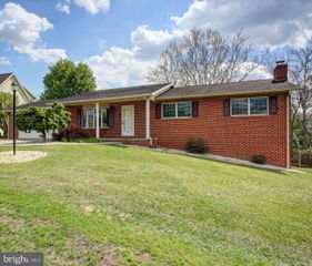 250 JADE DRIVE, Chambersburg, PA 17202