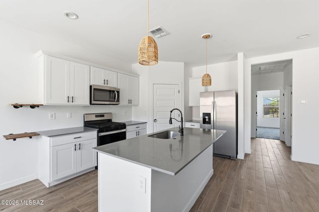 667 W Wilkinson Street, Vail, AZ 85641