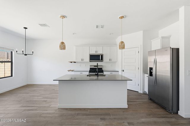 667 W Wilkinson Street, Vail, AZ 85641