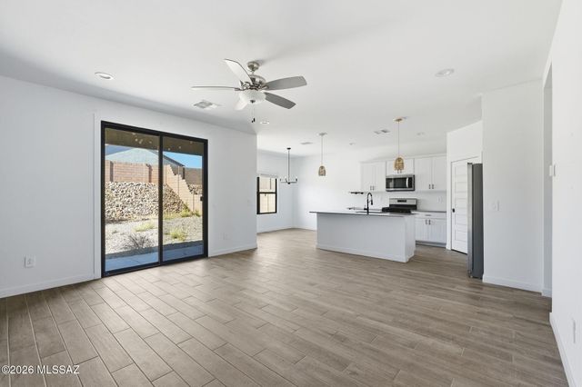 667 W Wilkinson Street, Vail, AZ 85641