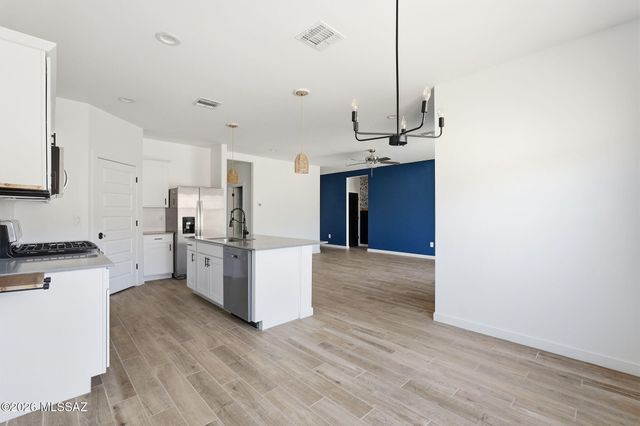 667 W Wilkinson Street, Vail, AZ 85641