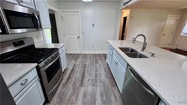 3825 East St Rd, Skaneateles, NY 13152