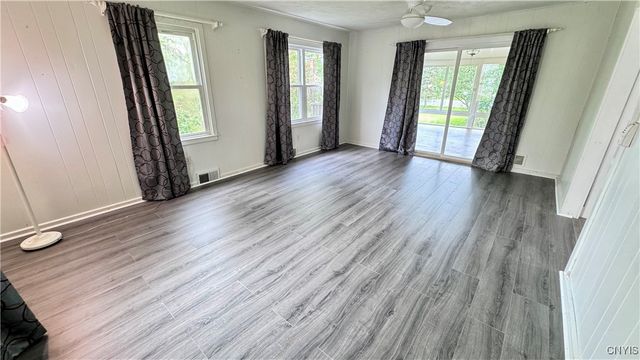 3825 East St Rd, Skaneateles, NY 13152