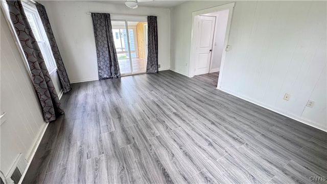 3825 East St Rd, Skaneateles, NY 13152