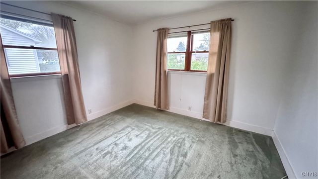 3825 East St Rd, Skaneateles, NY 13152