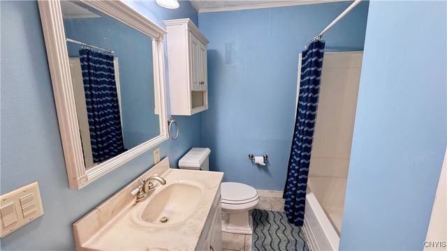 3825 East St Rd, Skaneateles, NY 13152
