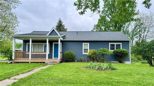 3825 East St Rd, Skaneateles, NY 13152